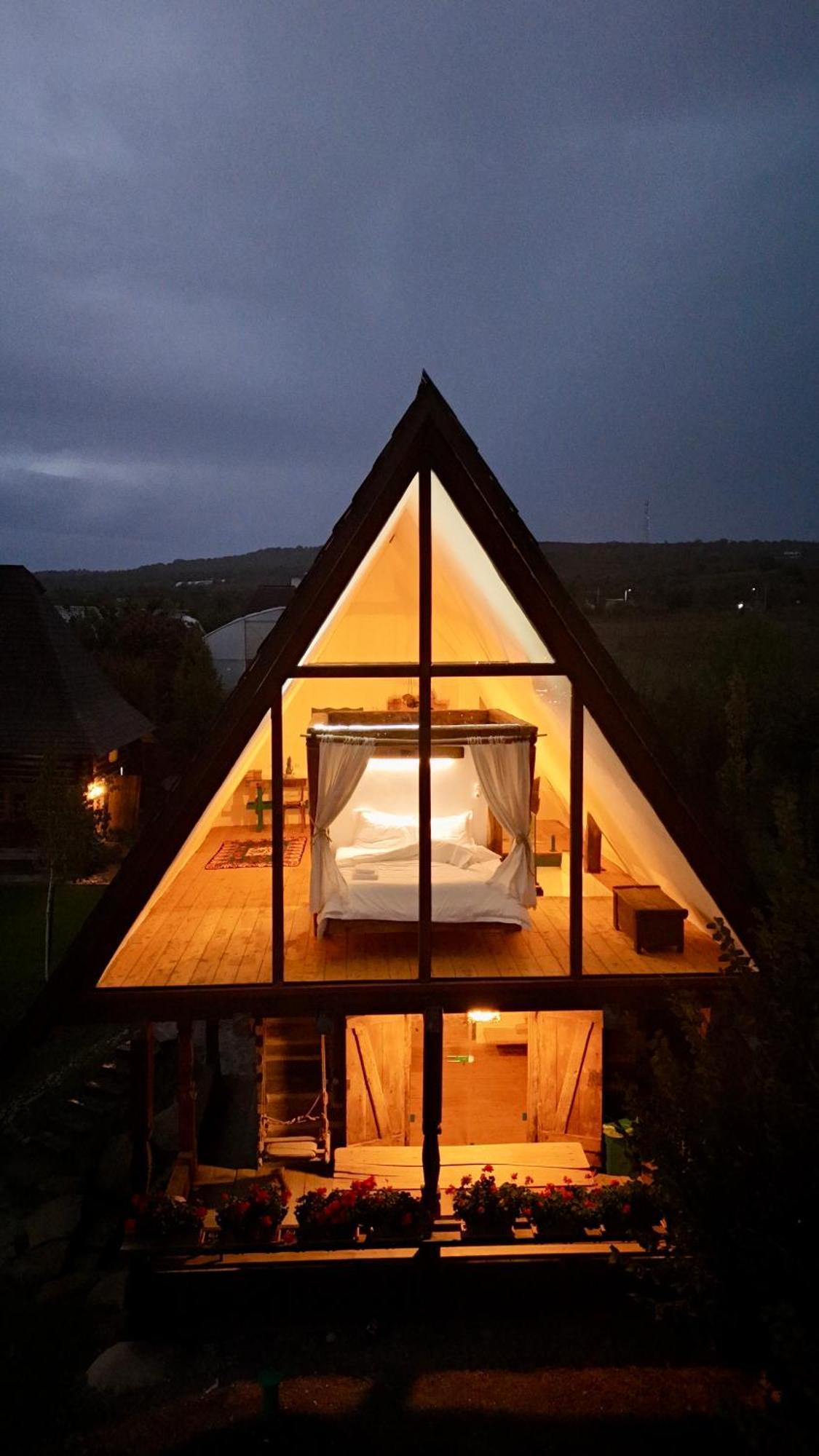 Chalet Echoes Of Vladicu